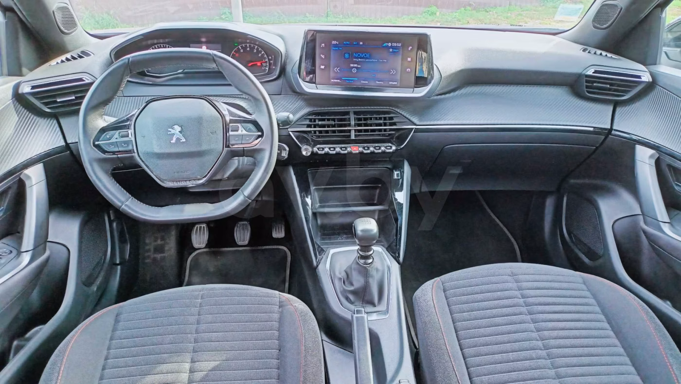 Peugeot 2008 фото 10