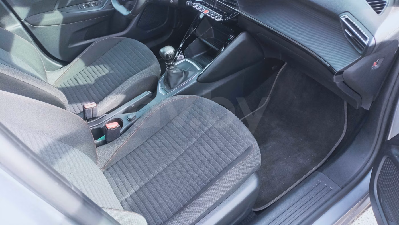 Peugeot 2008 фото 12