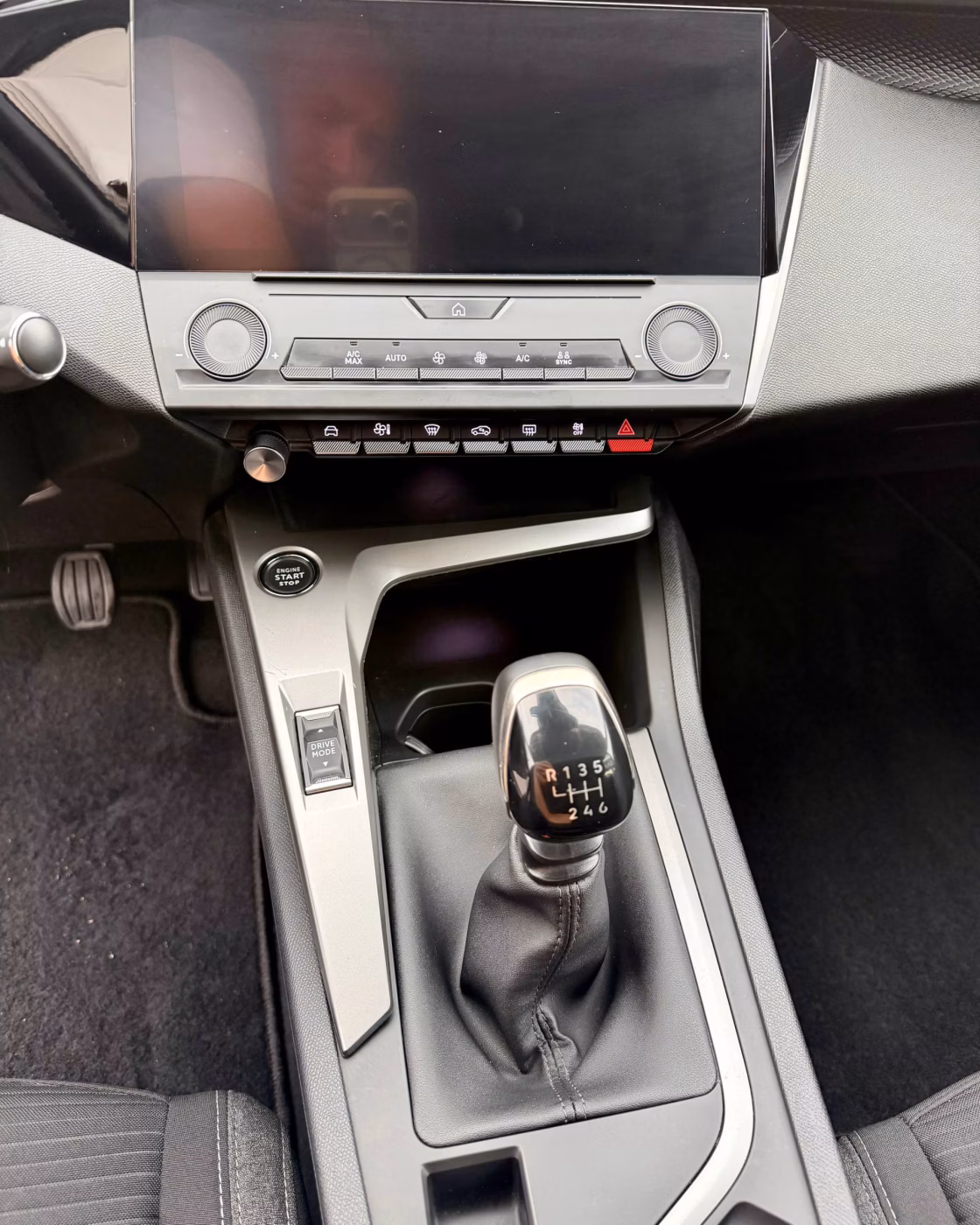Peugeot 308 фото 11