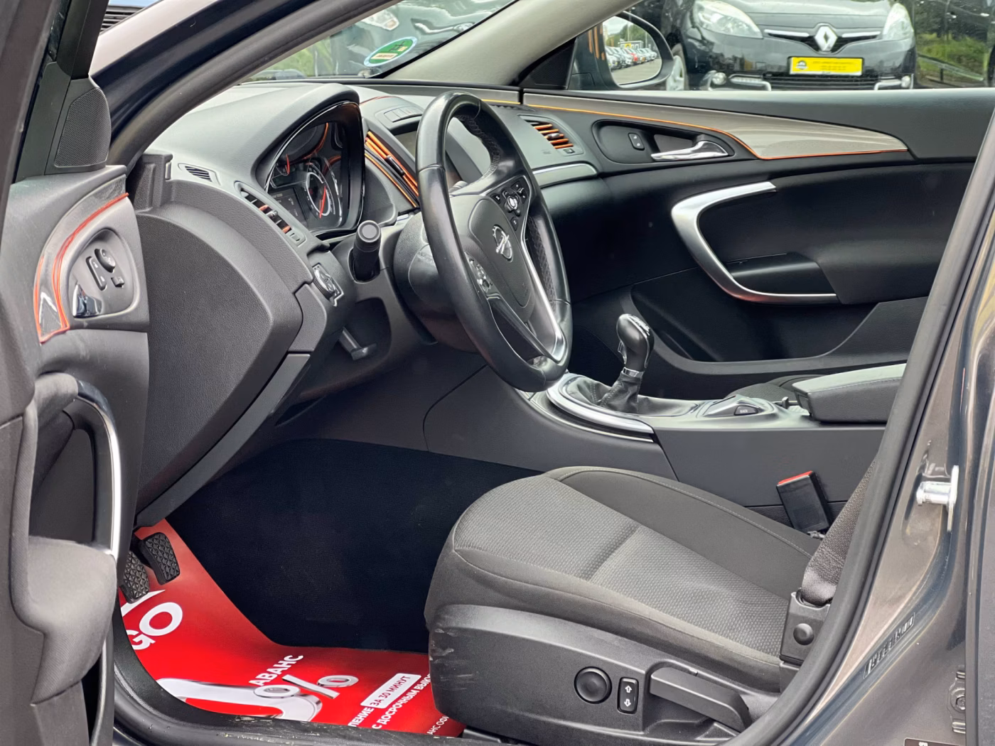 Opel Insignia фото 11