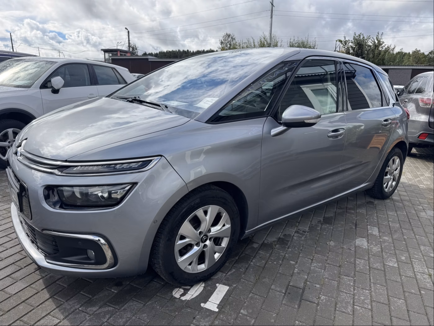 Citroen C4 Picasso фото 3