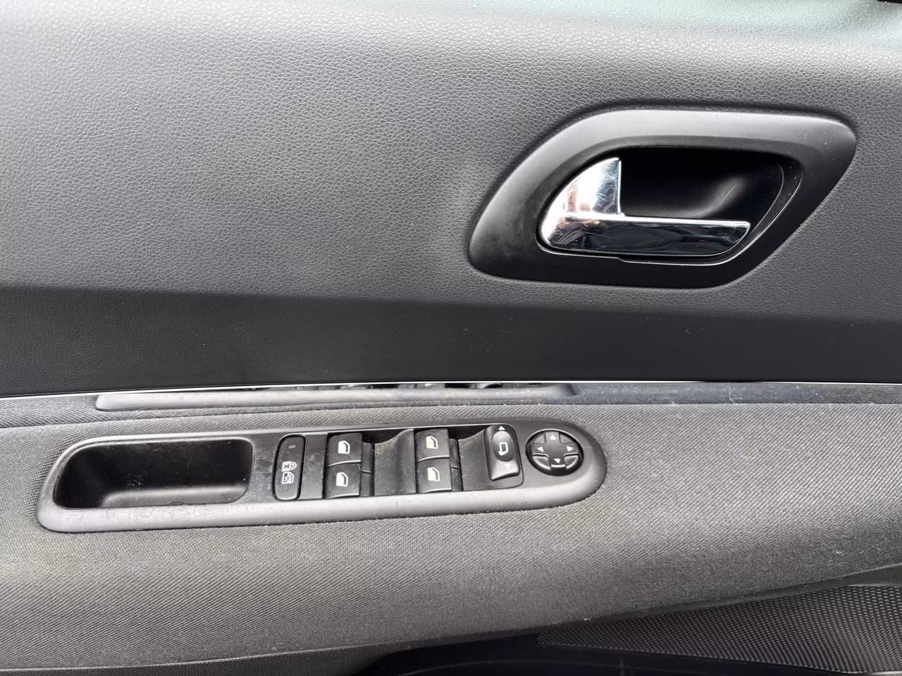 Peugeot 3008 фото 15