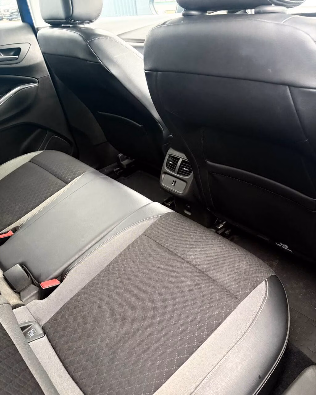 Opel Grandland X фото 13
