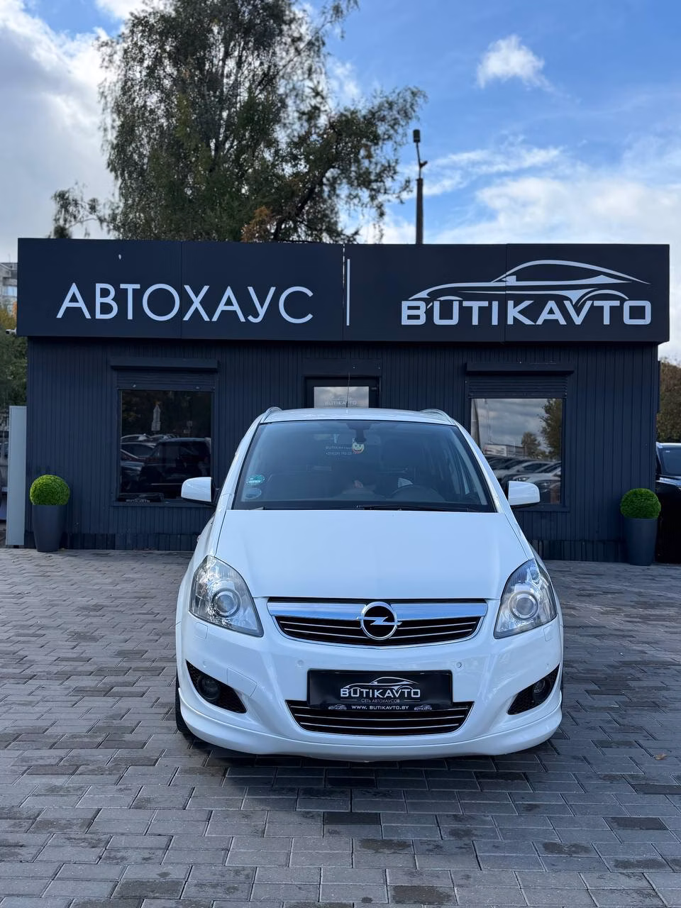 Opel Zafira фото 2
