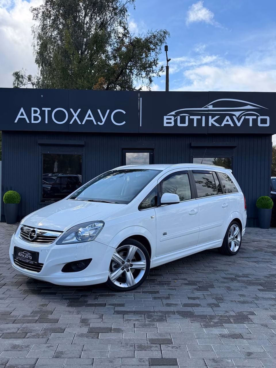 Opel Zafira фото 3