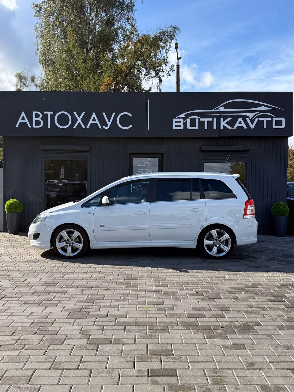Opel Zafira фото 4