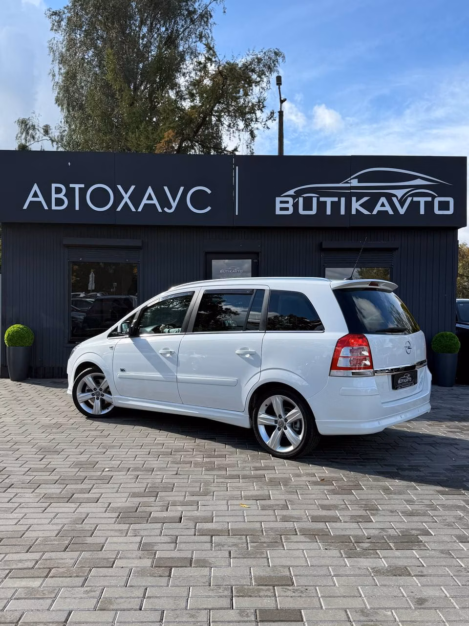 Opel Zafira фото 5