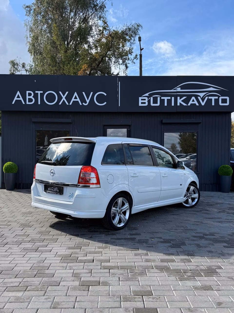 Opel Zafira фото 7
