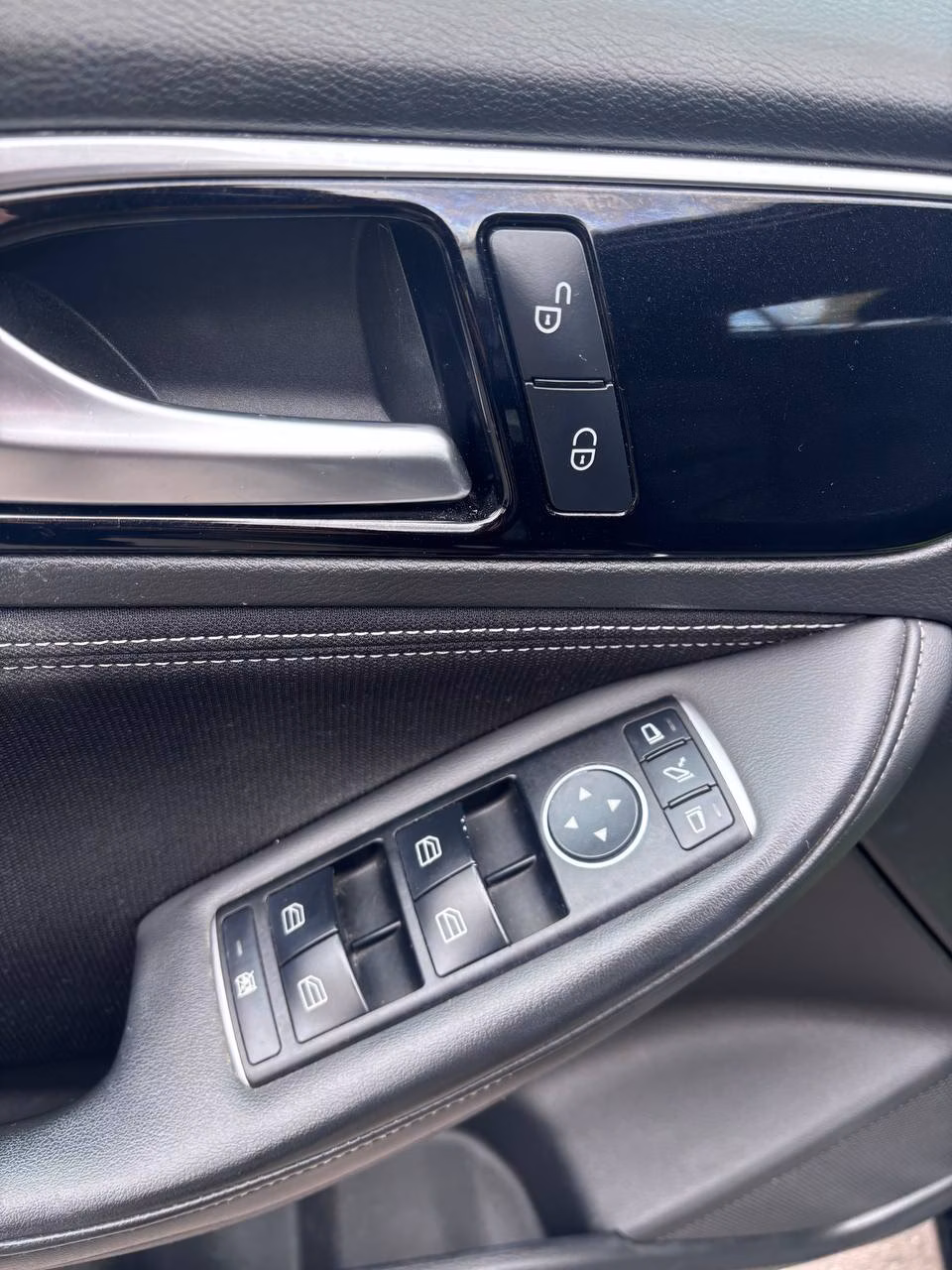 Infiniti Q30 фото 6