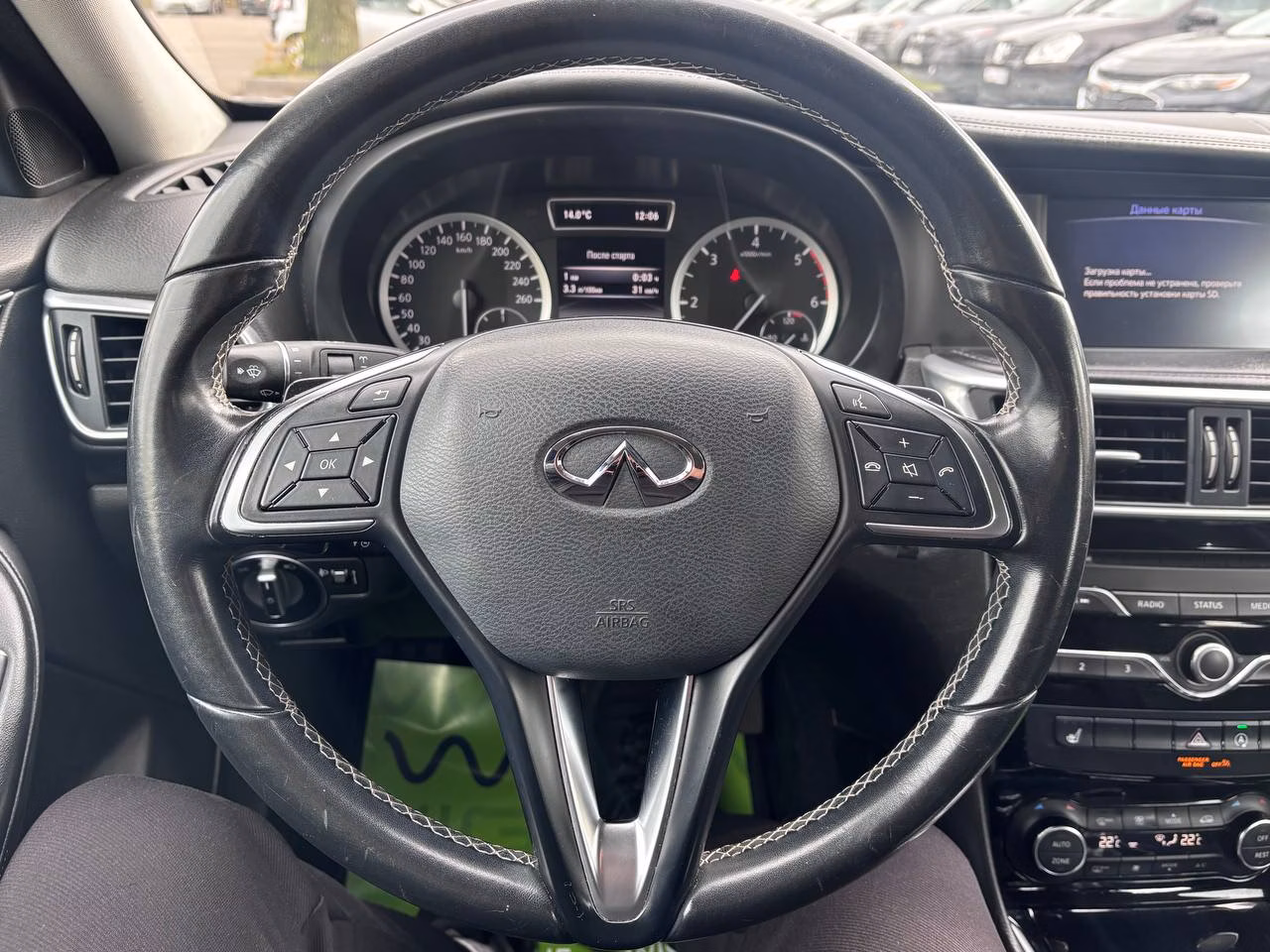 Infiniti Q30 фото 9