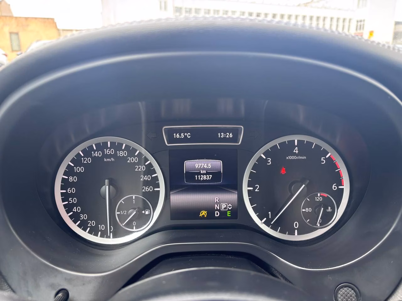 Infiniti Q30 фото 10