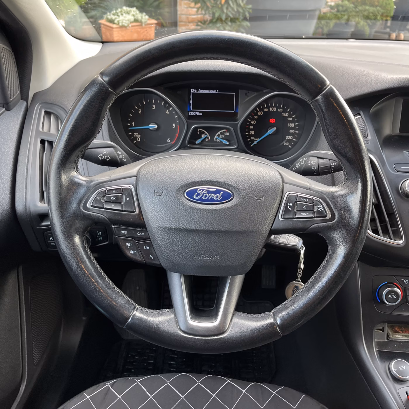 Ford Focus фото 17