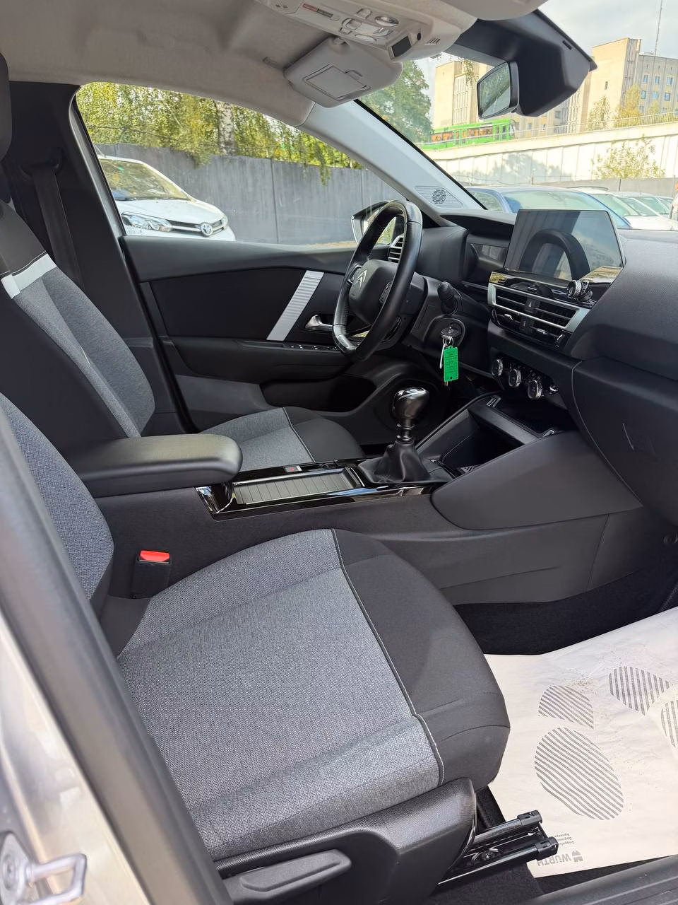 Citroen C4 фото 10