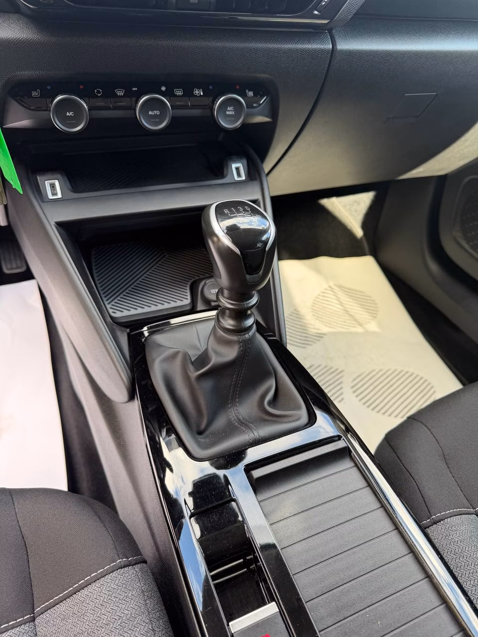 Citroen C4 фото 11