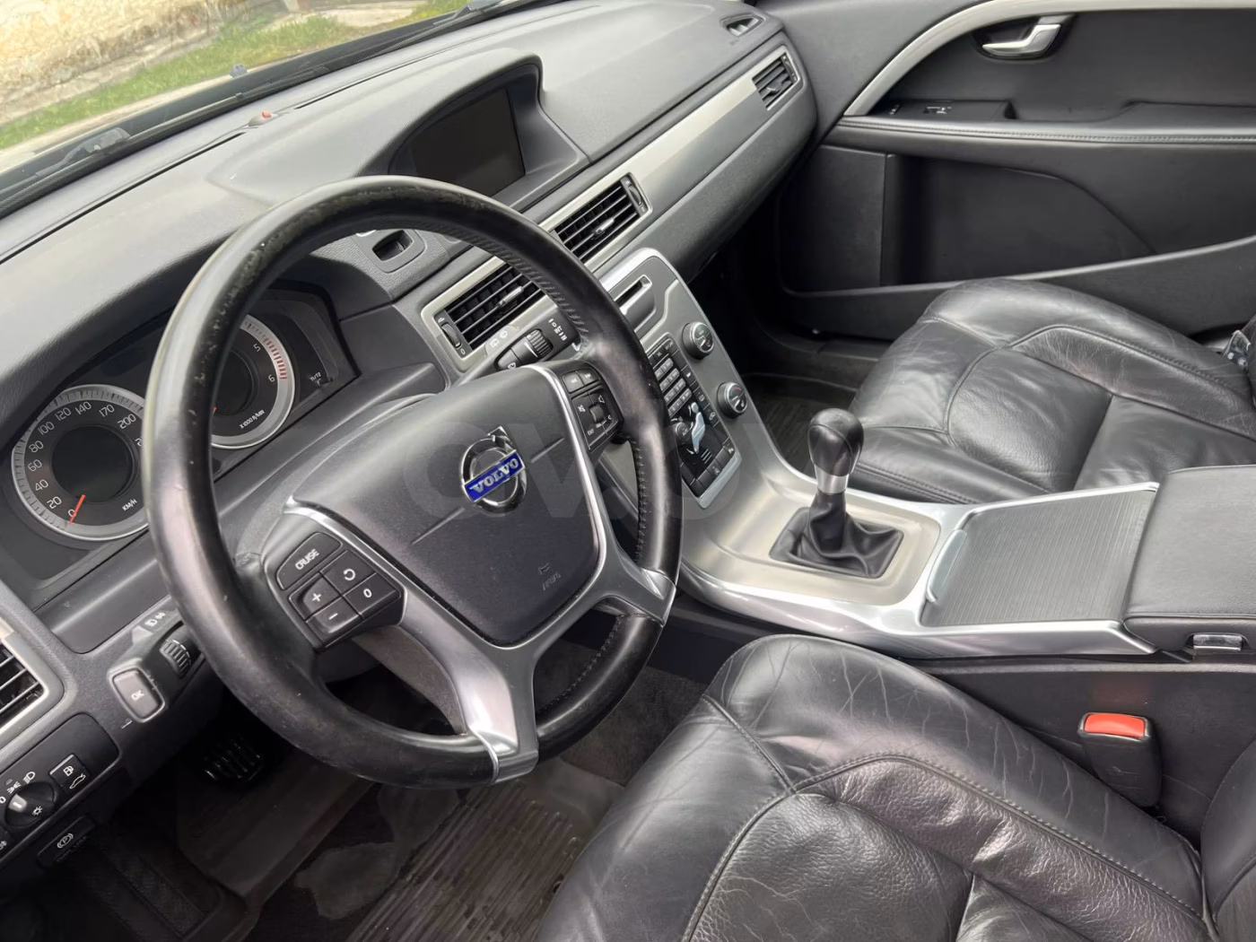 Volvo V70 фото 15