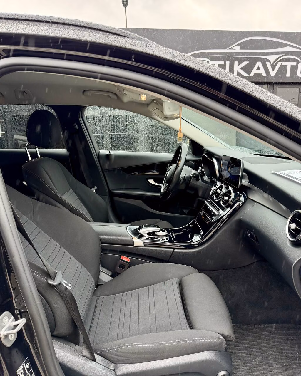 Mercedes-Benz C-Класс фото 12