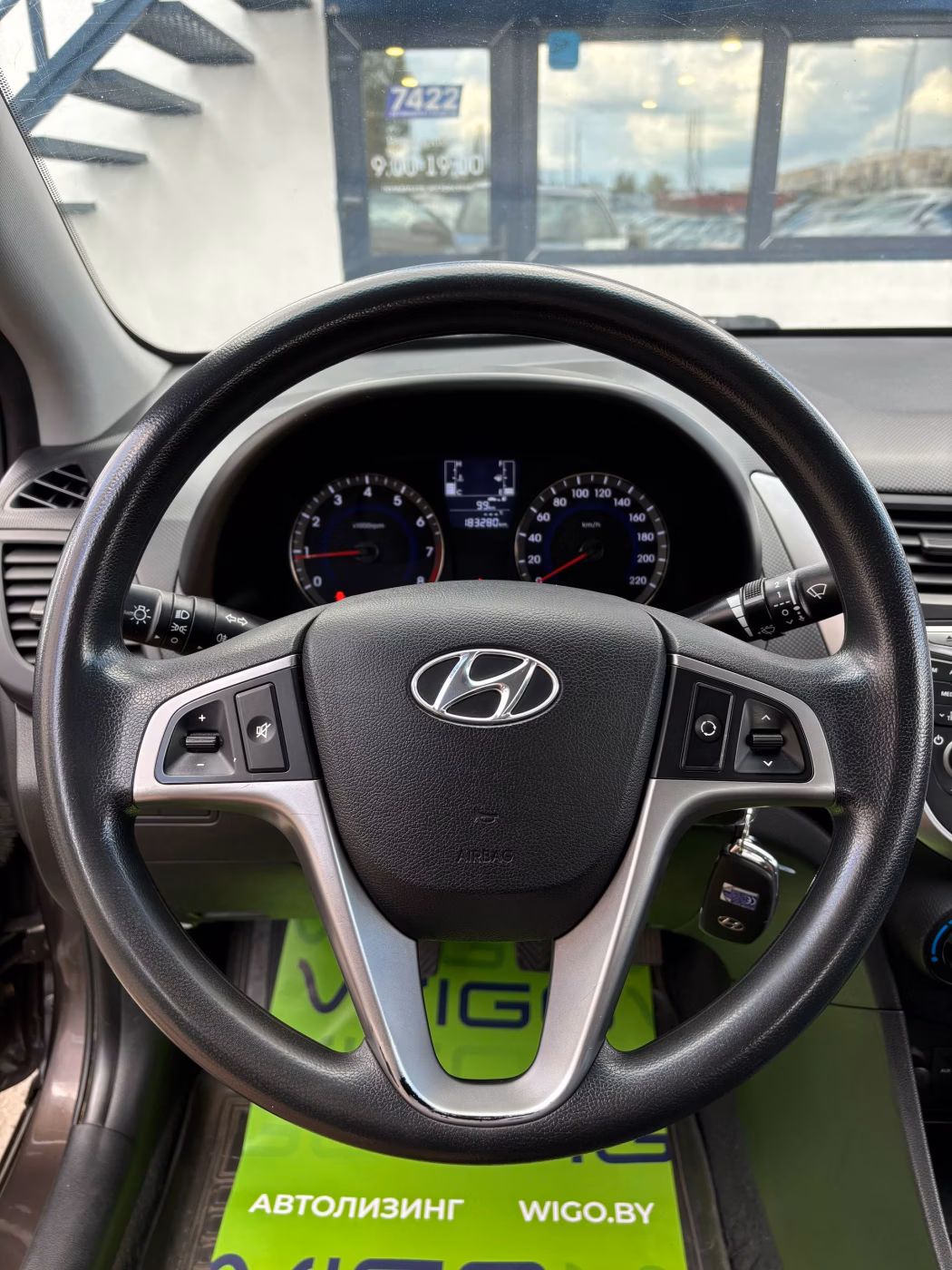 Hyundai Accent фото 6