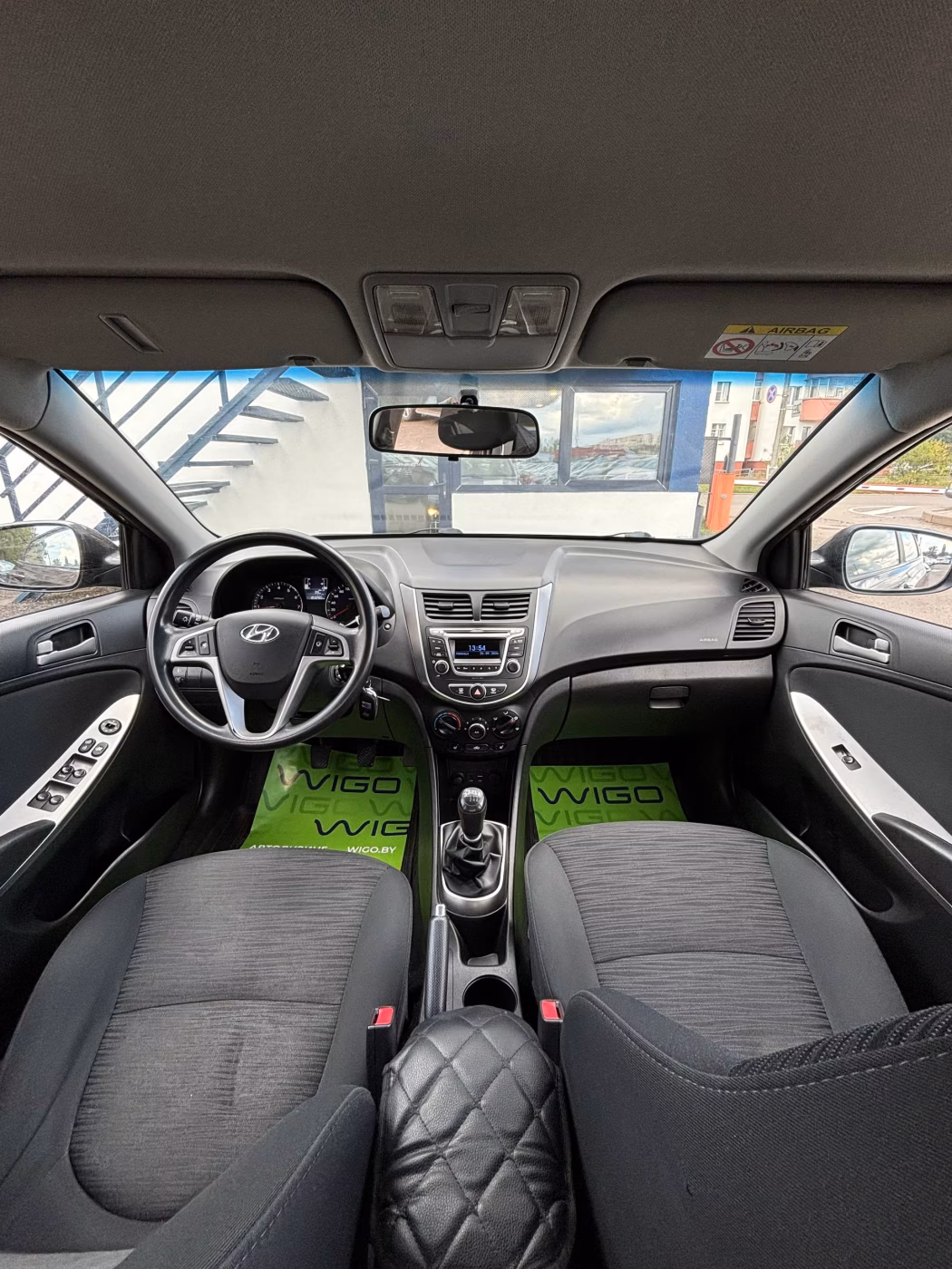 Hyundai Accent фото 10