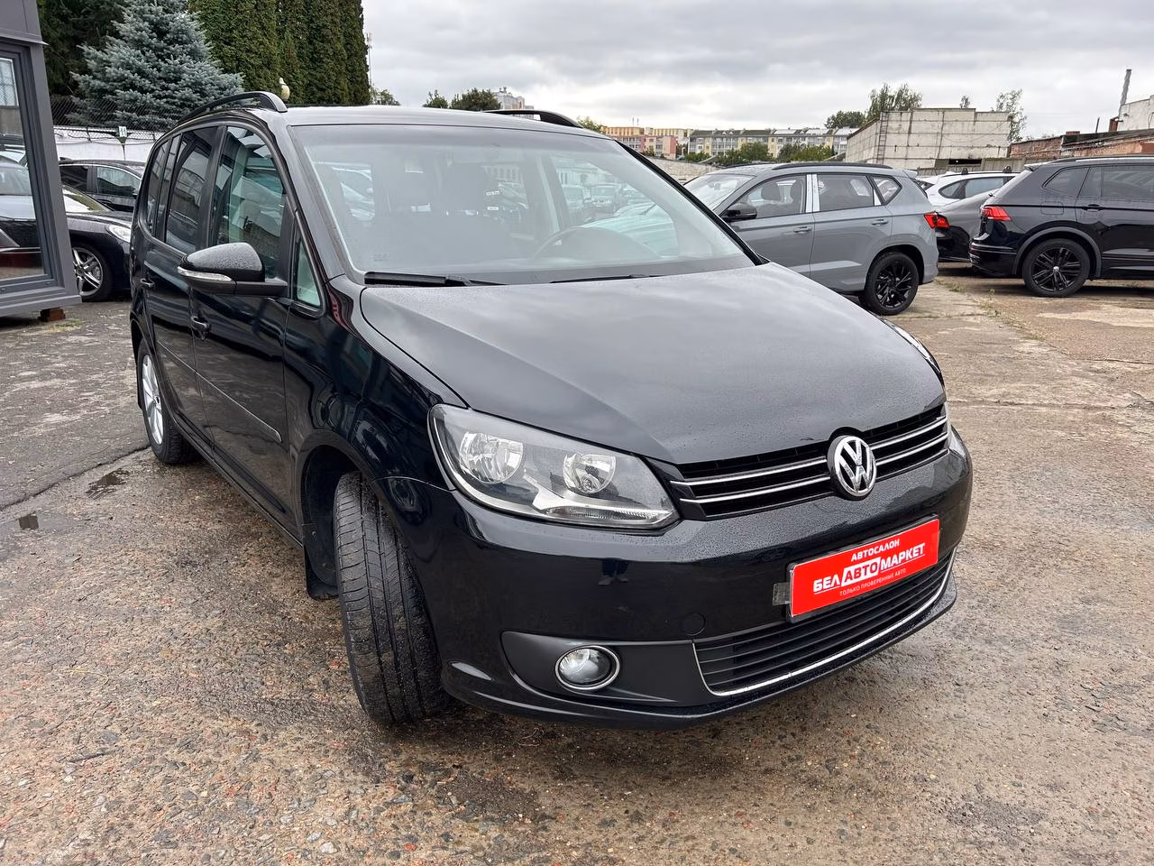 Volkswagen Touran фото 3