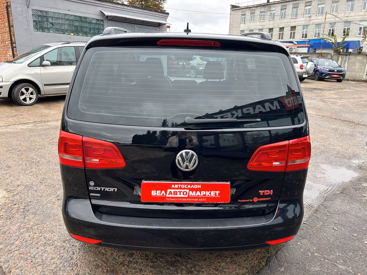 Volkswagen Touran фото 6
