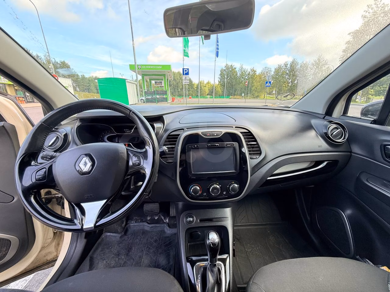 Renault Captur фото 2
