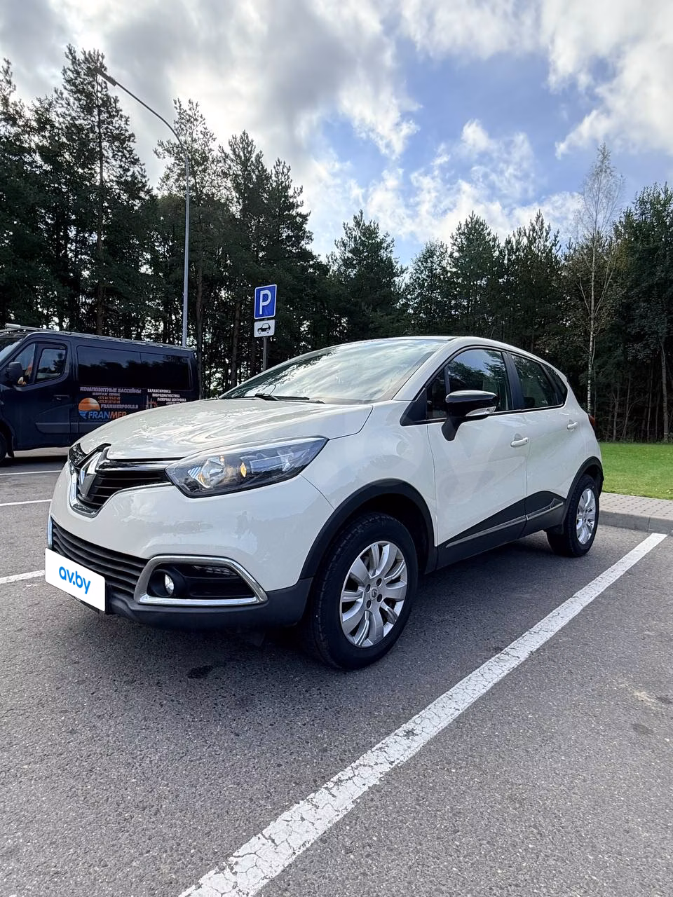 Renault Captur фото 9