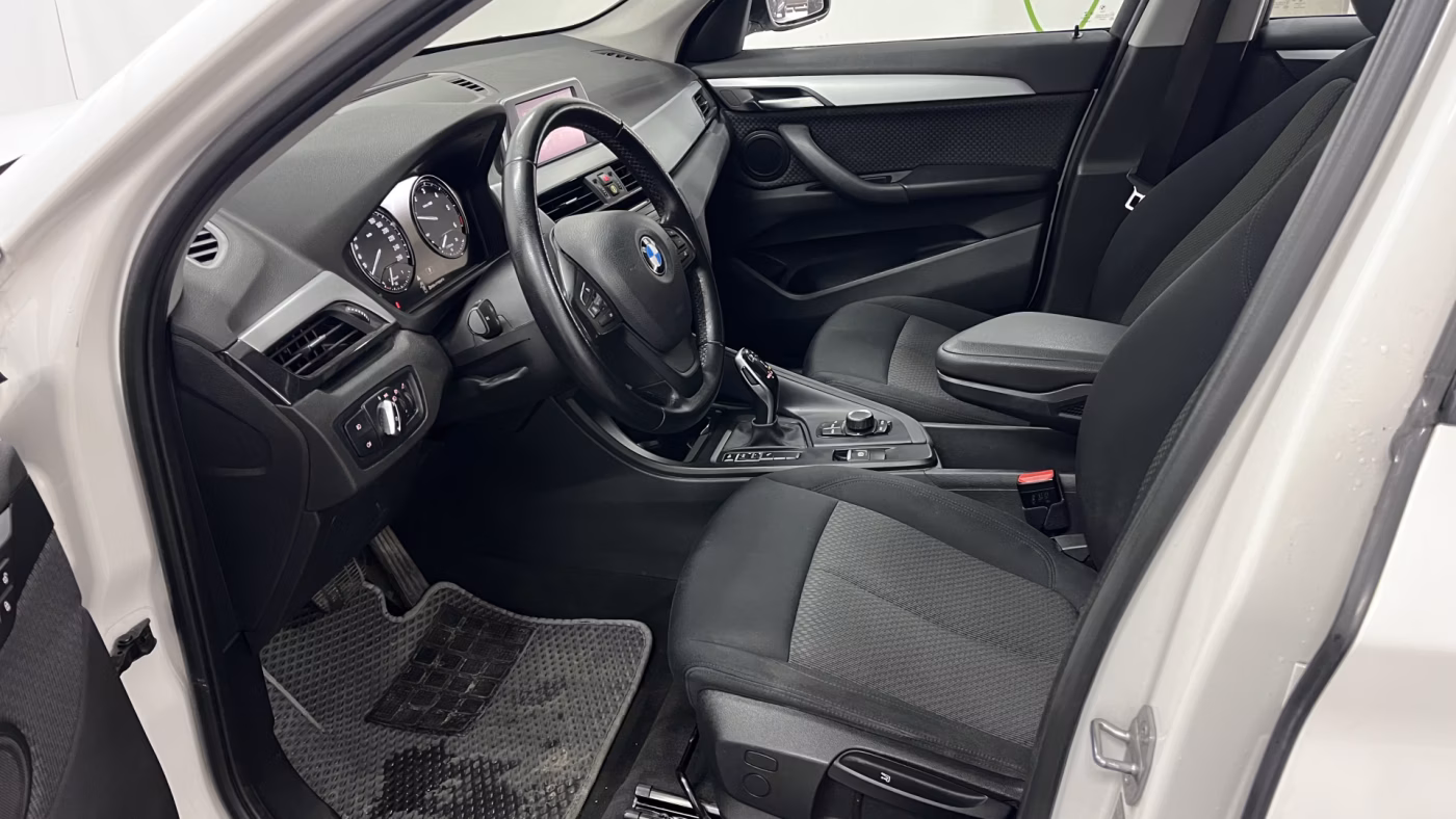 BMW X1 фото 7