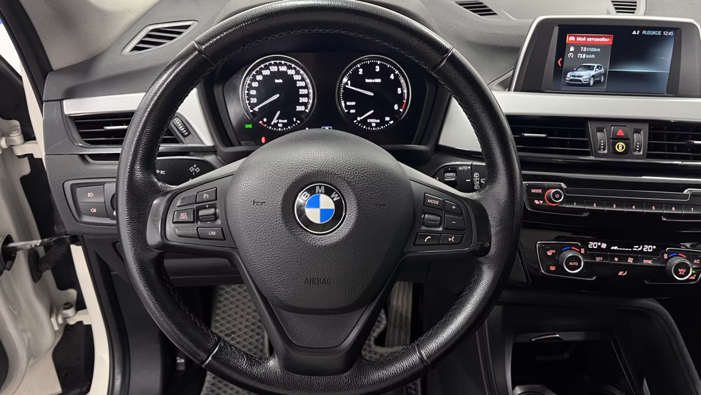 BMW X1 фото 9