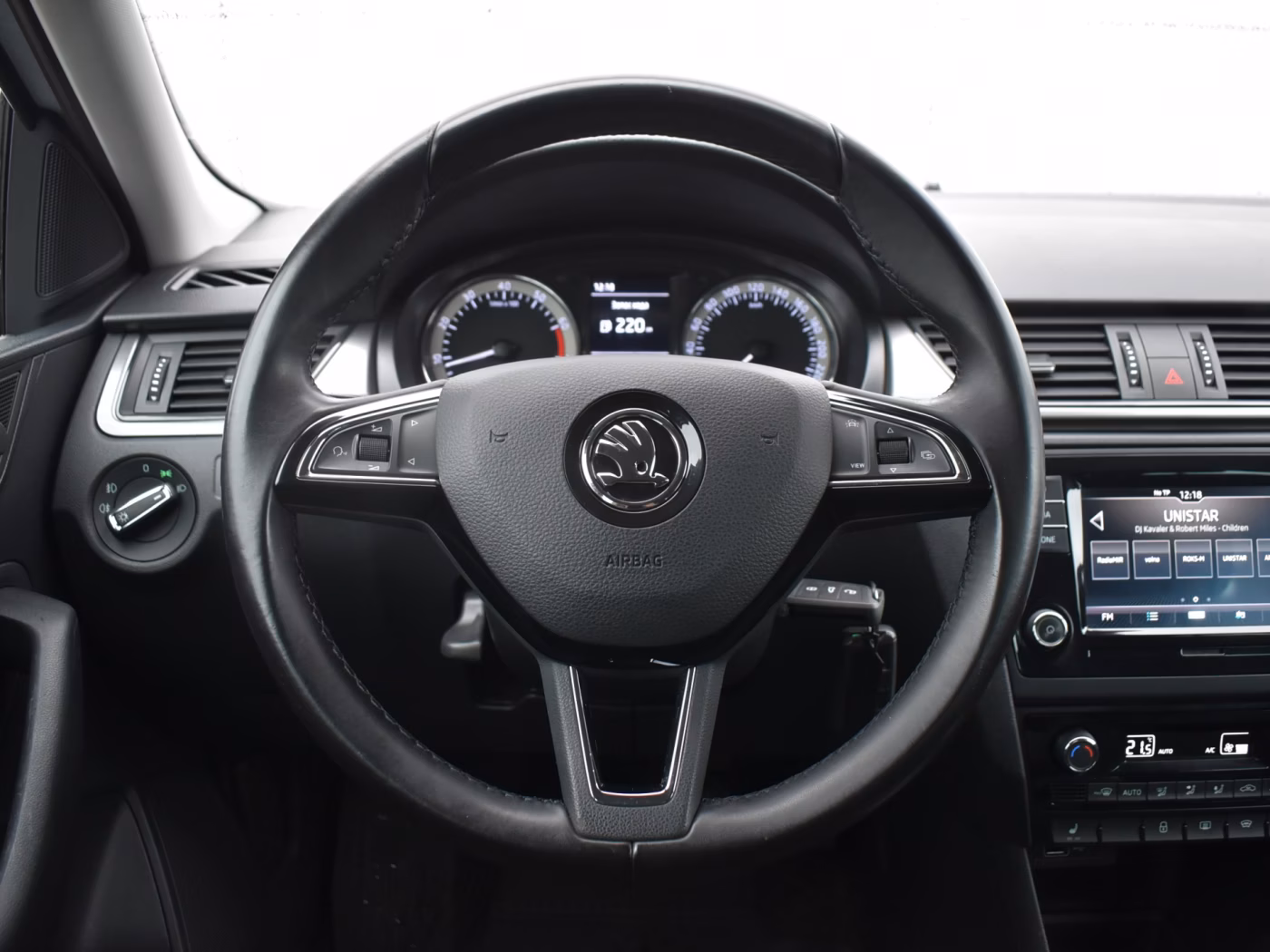 Skoda Rapid фото 10