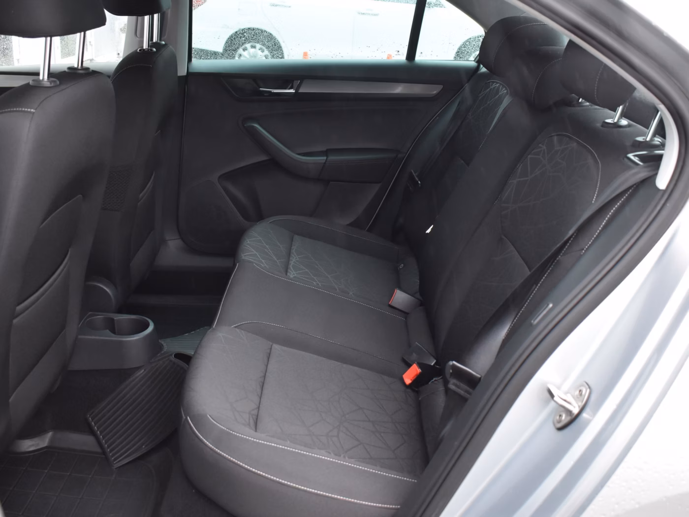 Skoda Rapid фото 12