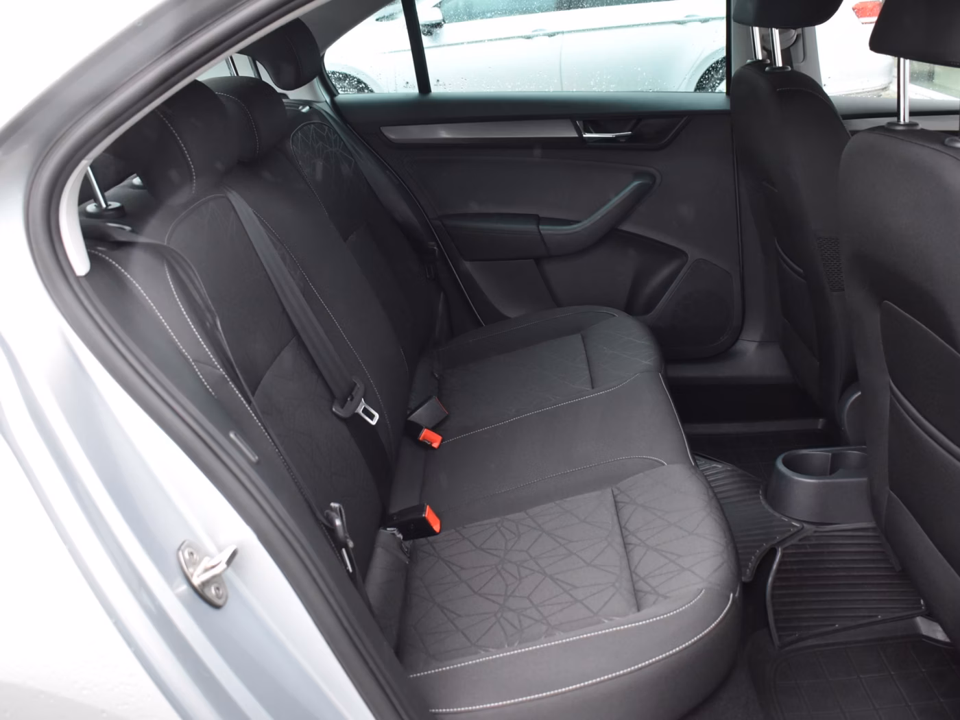 Skoda Rapid фото 13
