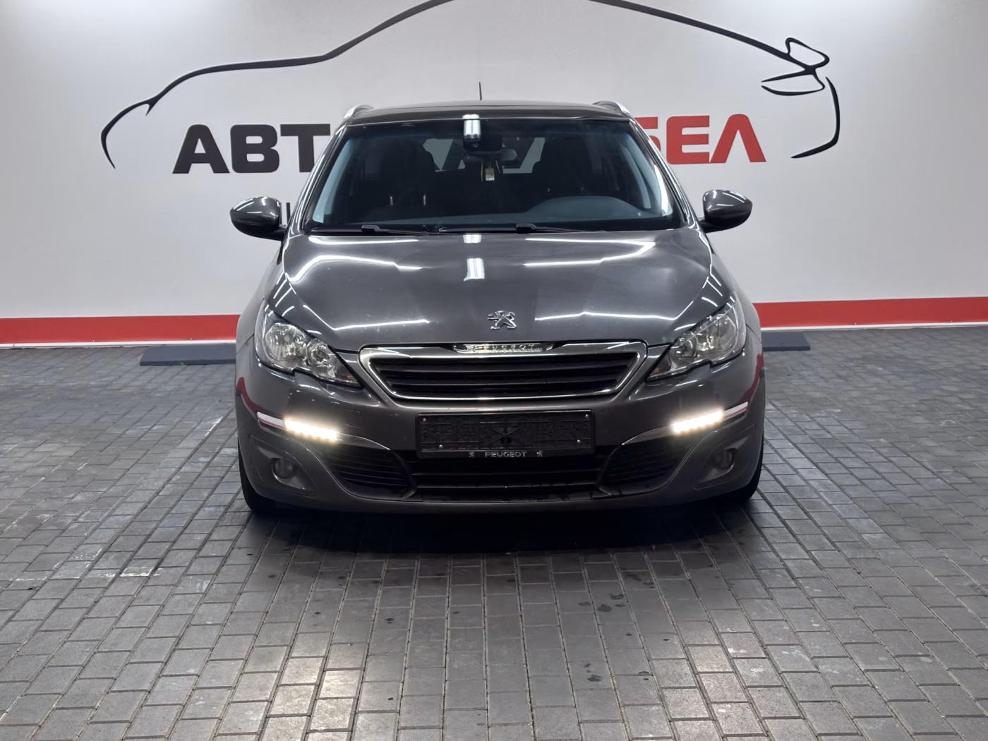 Peugeot 308 фото 2