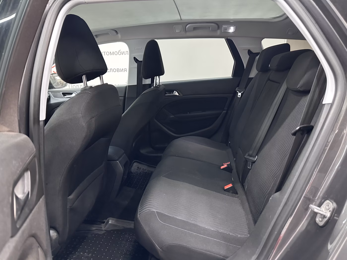 Peugeot 308 фото 9