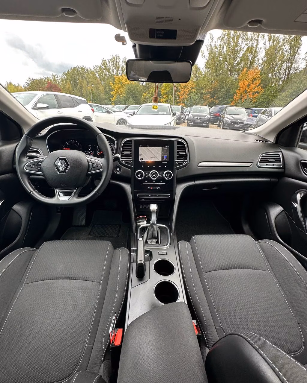 Renault Megane фото 9