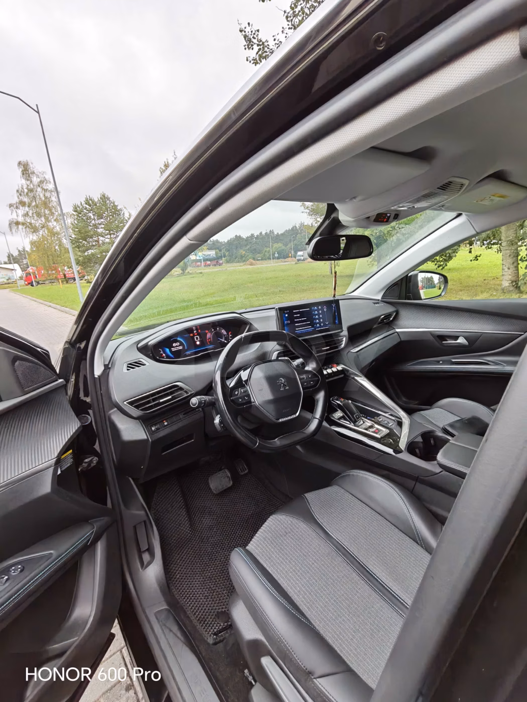Peugeot 5008 фото 6