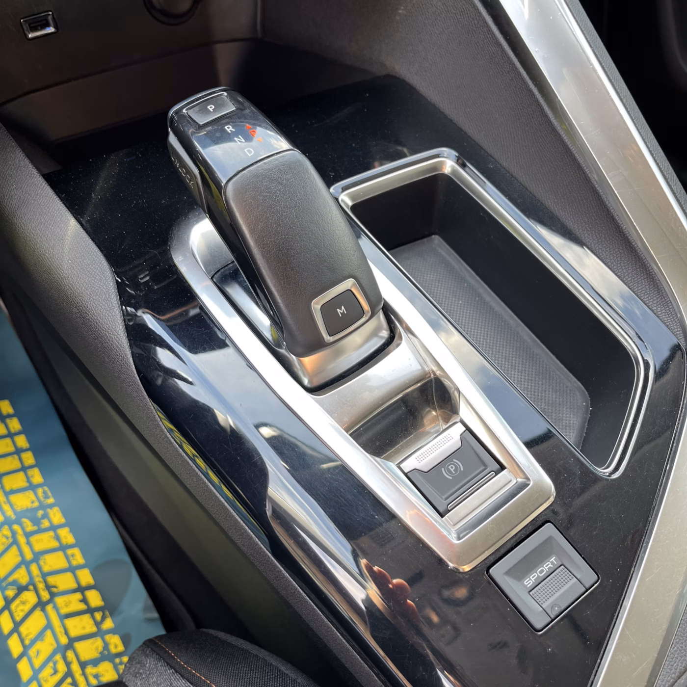 Peugeot 5008 фото 14