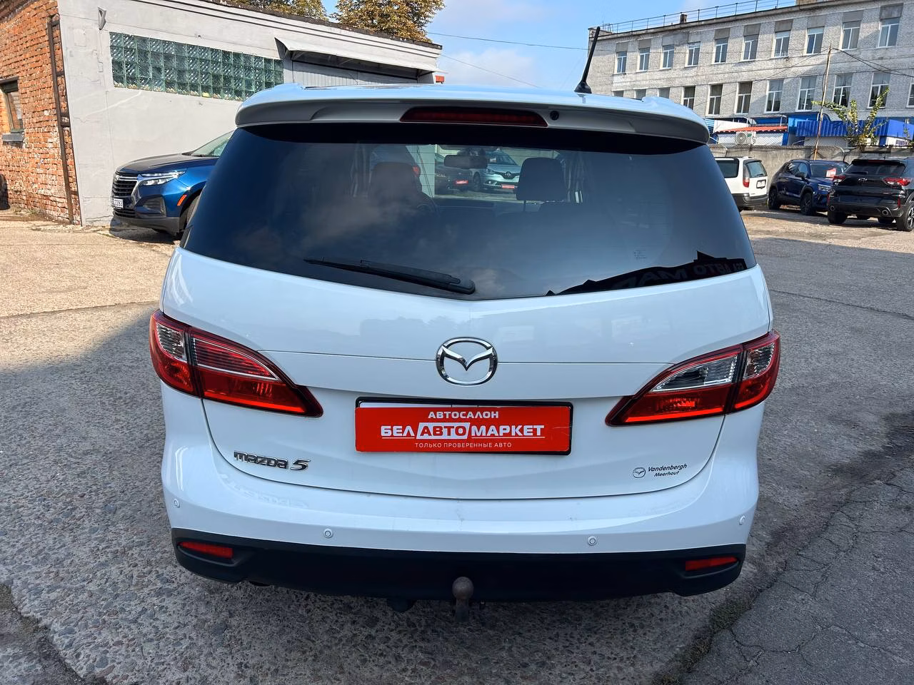 Mazda 5 фото 6