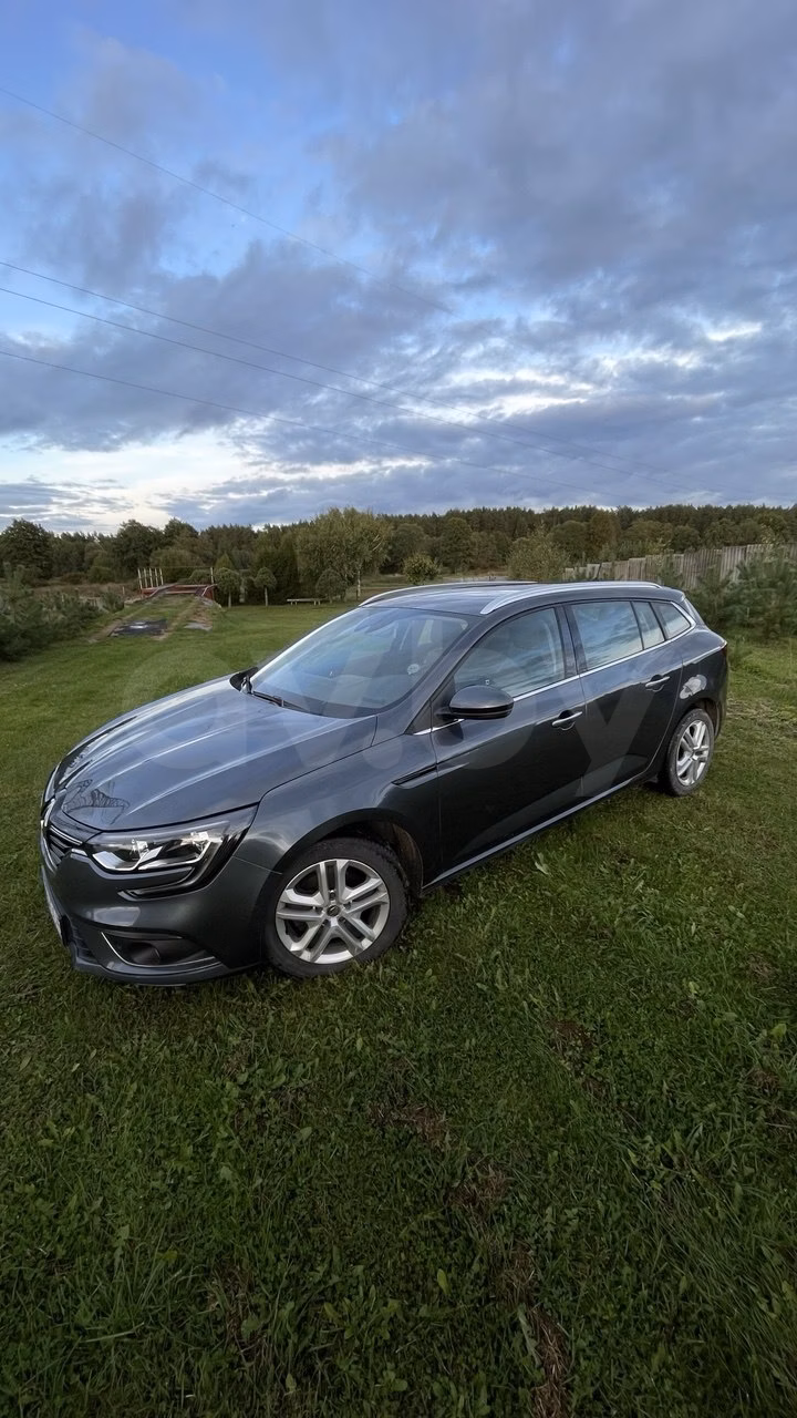 Renault Megane фото 2