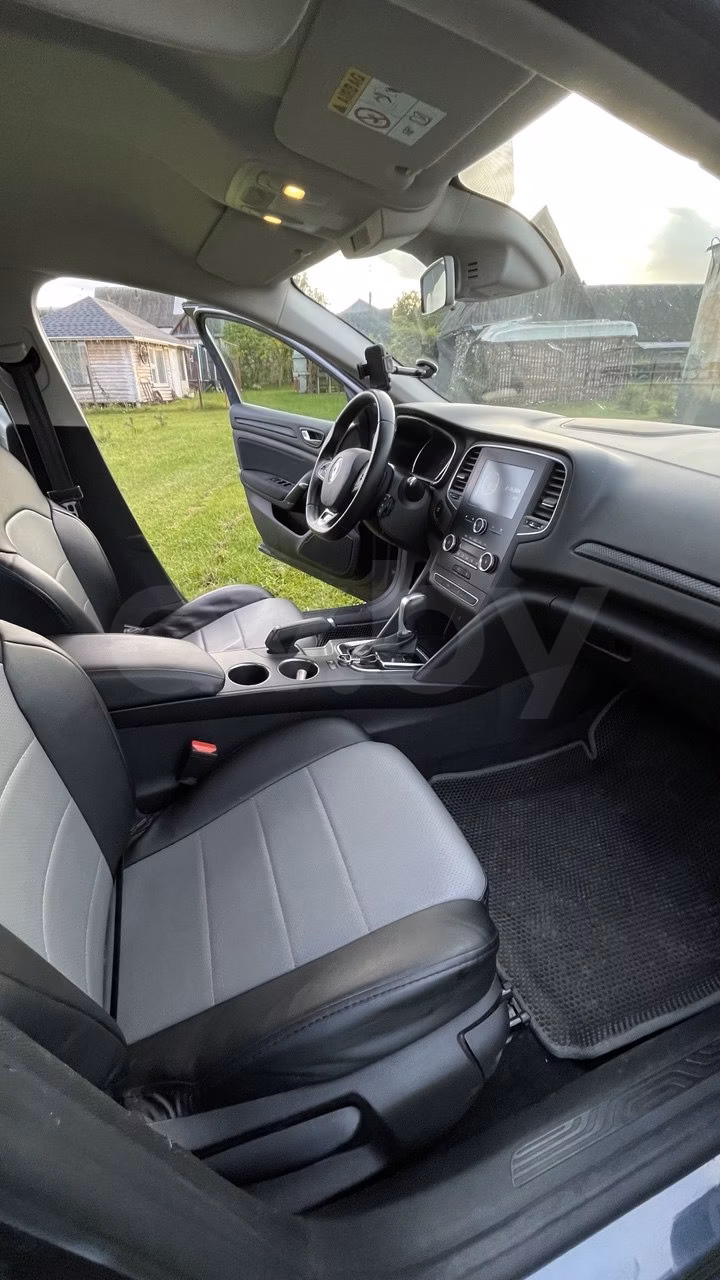 Renault Megane фото 10