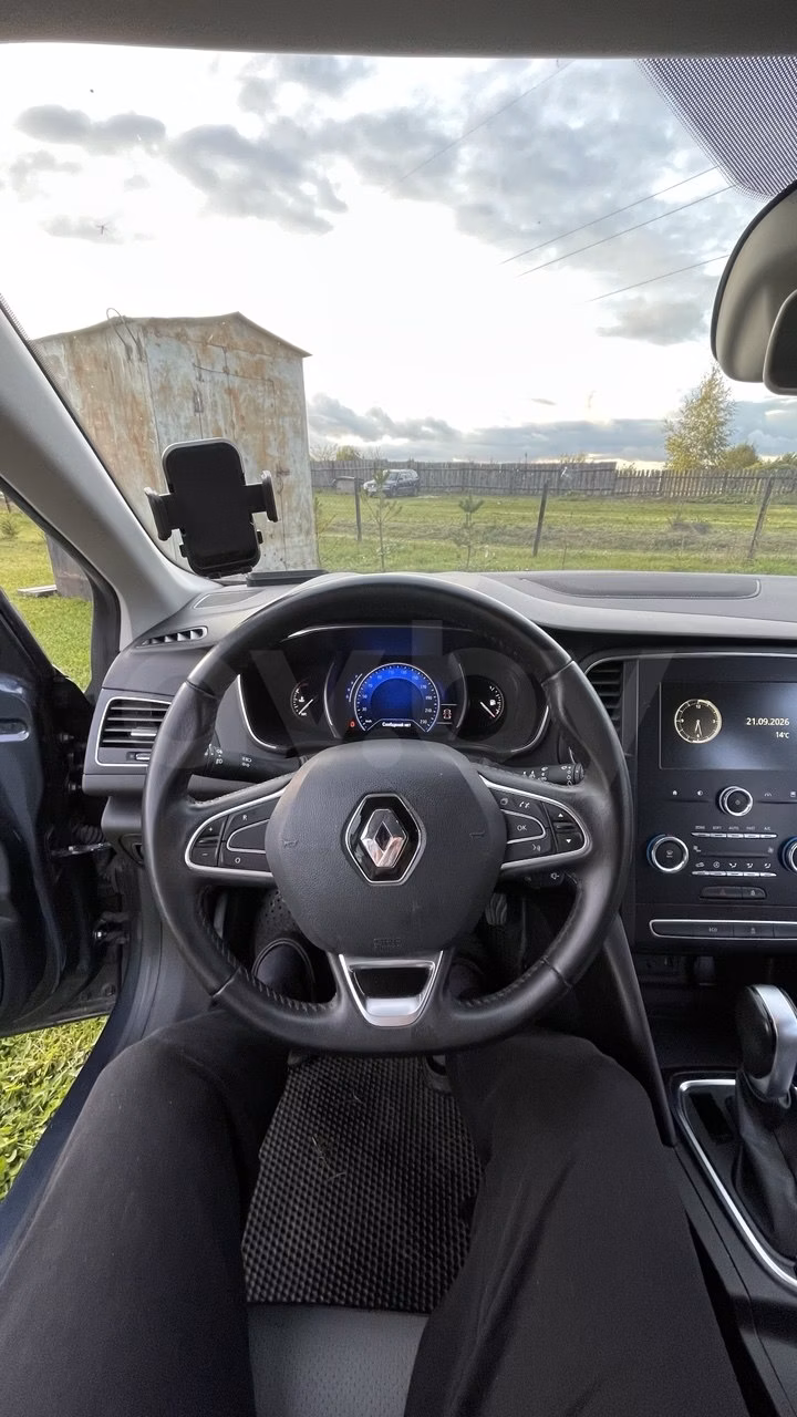 Renault Megane фото 11