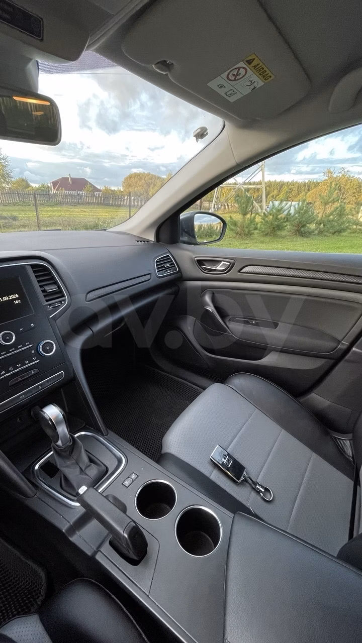 Renault Megane фото 12
