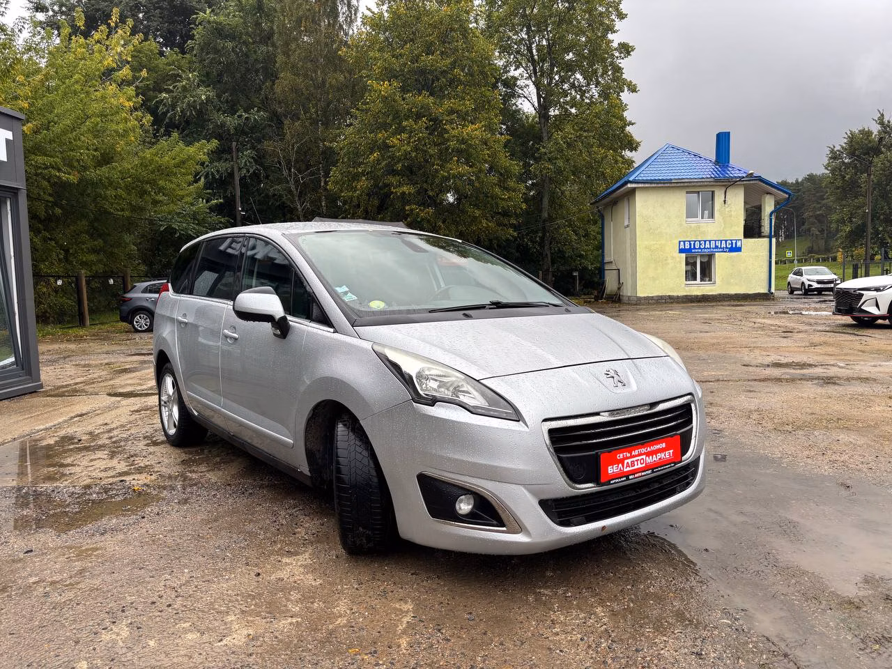 Peugeot 5008 фото 3