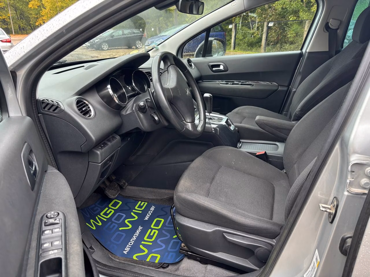 Peugeot 5008 фото 10
