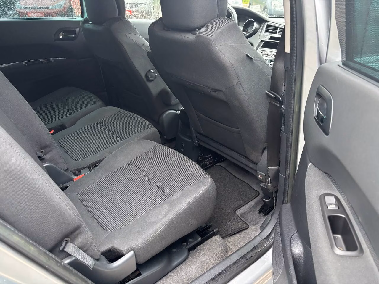 Peugeot 5008 фото 16
