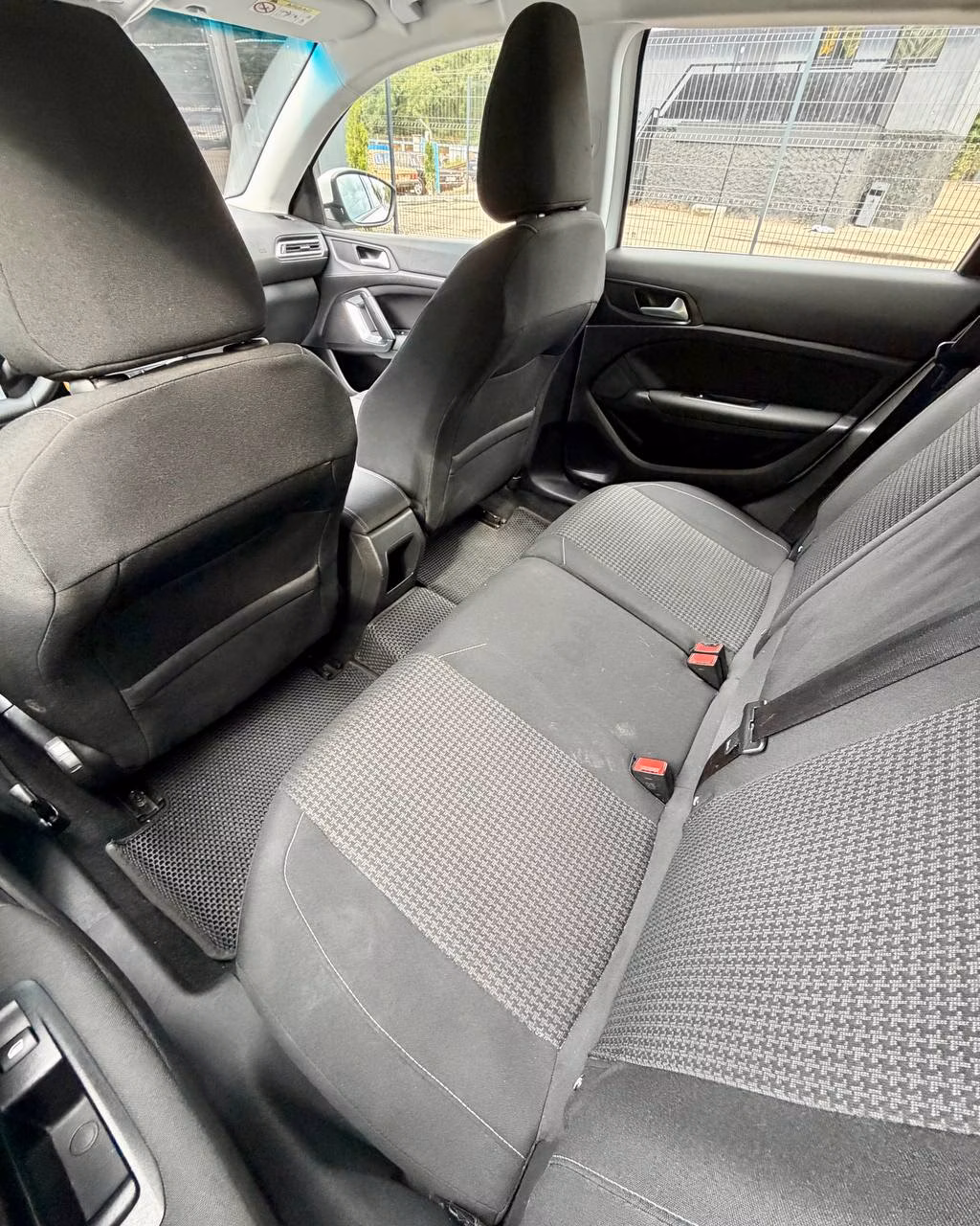 Peugeot 308 фото 11