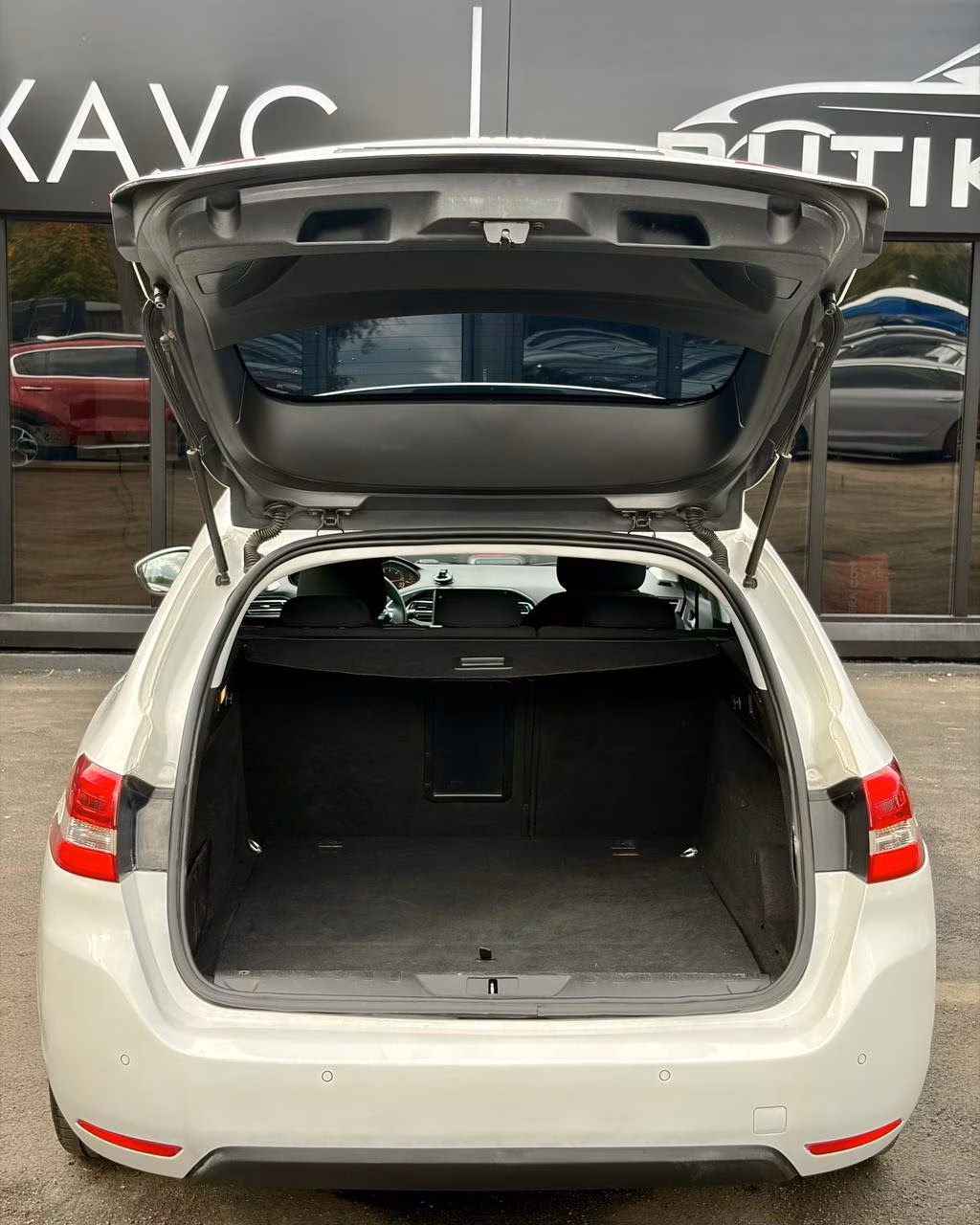 Peugeot 308 фото 12