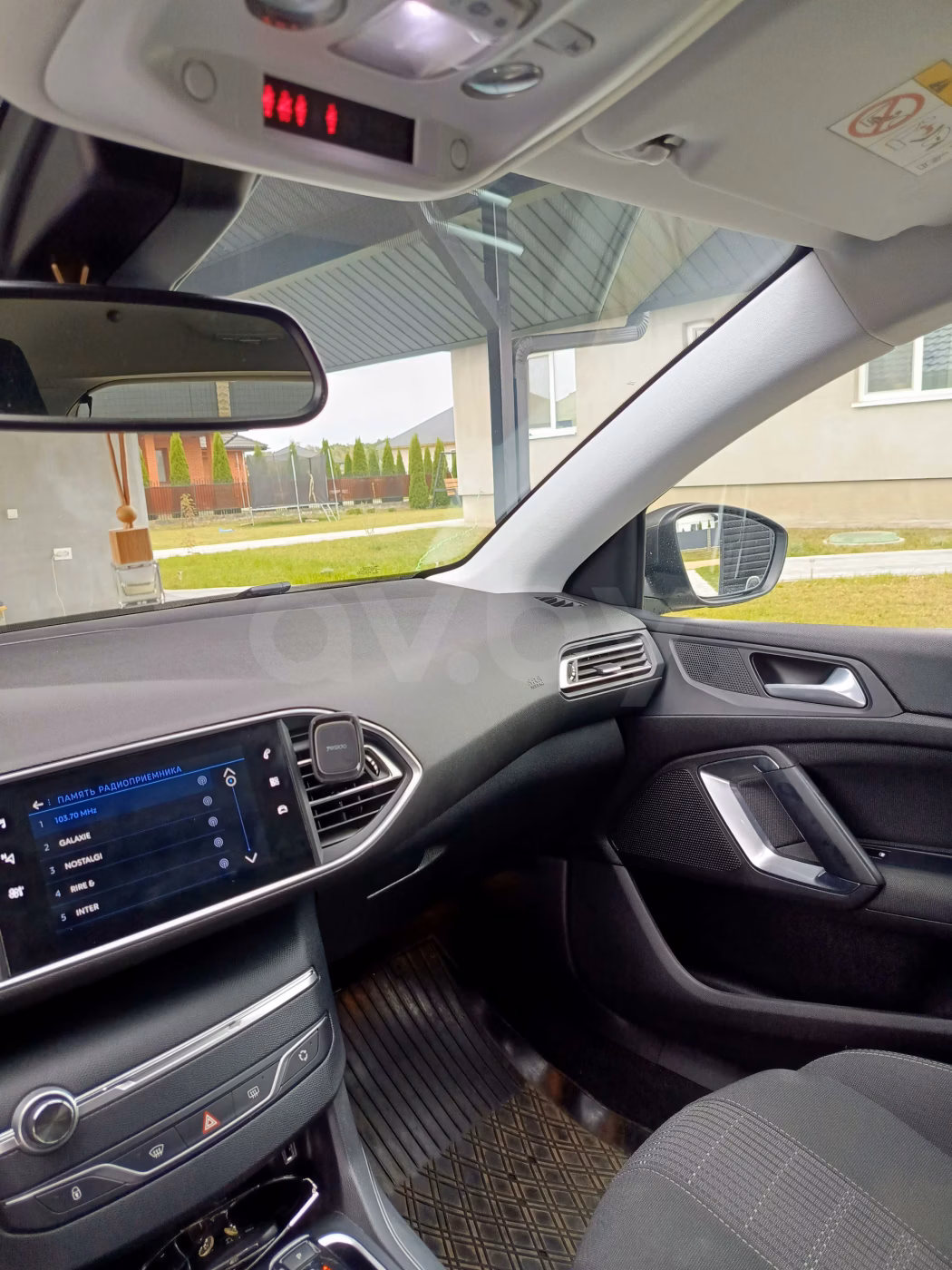 Peugeot 308 фото 12