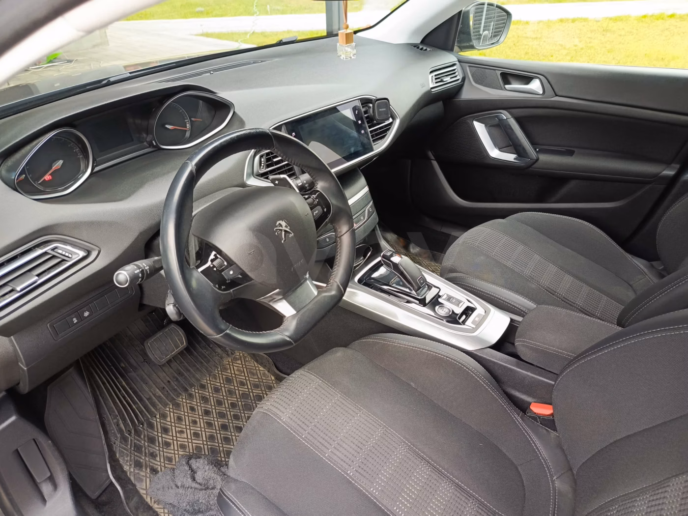 Peugeot 308 фото 13