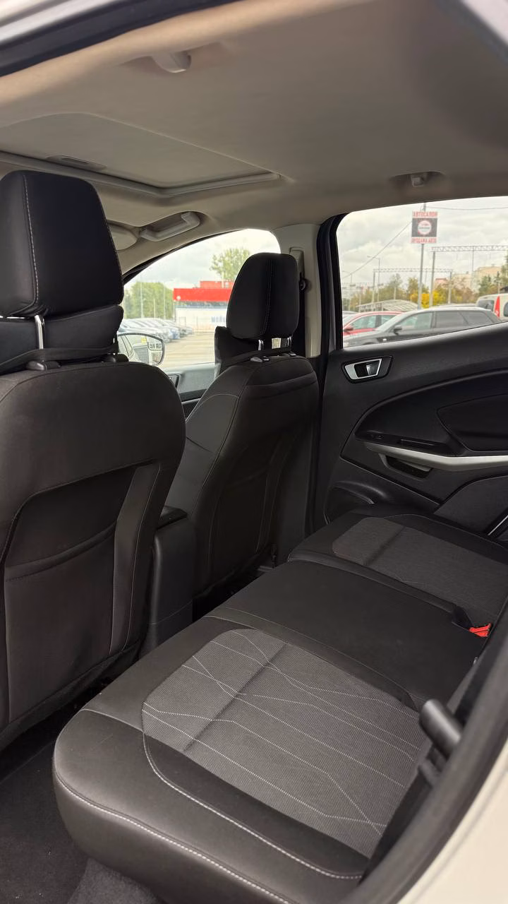 Ford EcoSport фото 12