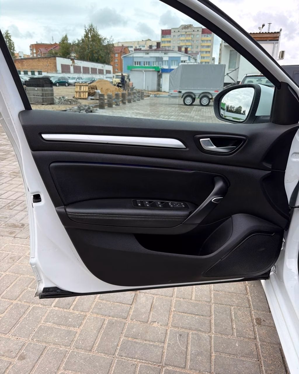 Renault Megane фото 10